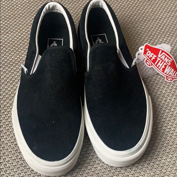 Vans Shoes - Vans off the Wall lizard emboss slip ons sz 7